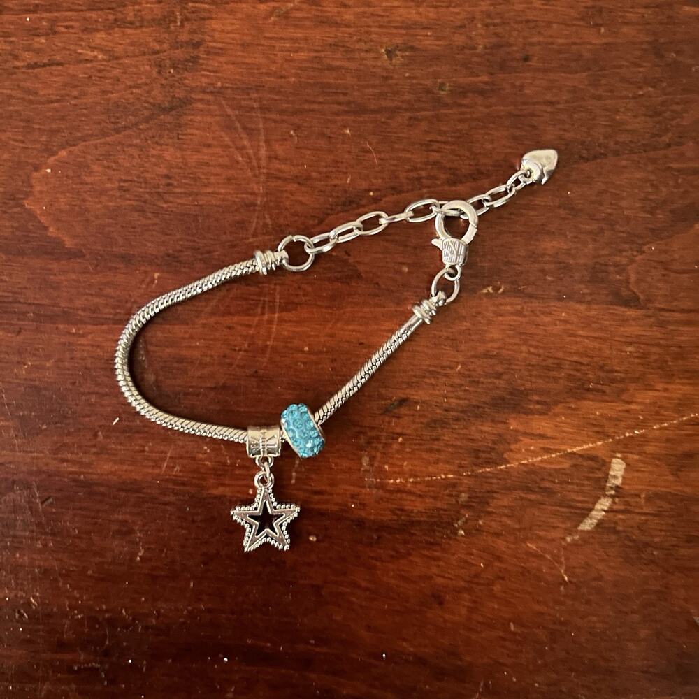 European Style Silver Tone Charm Bracelet With 2 Charms Star Teal 8”